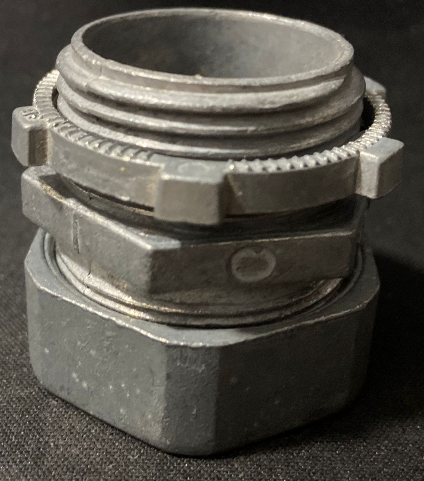 Conector de compresión